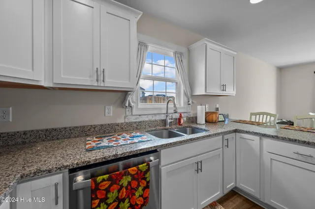 $2,200 | 517 Indigo Johnston Drive, Jacksonville, NC 28546