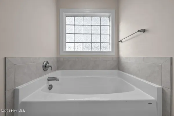 $2,100 | 517 Indigo Johnston Drive, Jacksonville, NC 28546