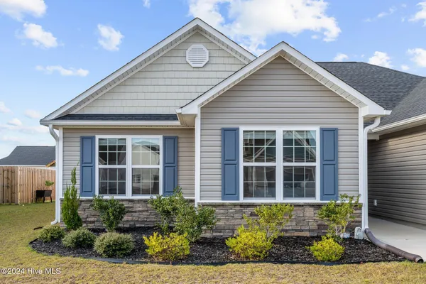 $2,100 | 517 Indigo Johnston Drive, Jacksonville, NC 28546