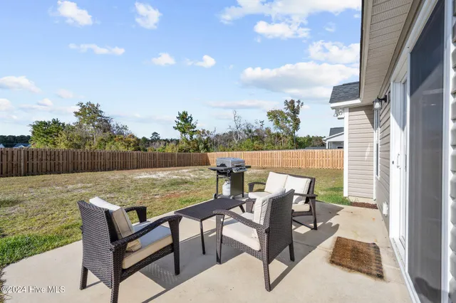 $2,200 | 517 Indigo Johnston Drive, Jacksonville, NC 28546