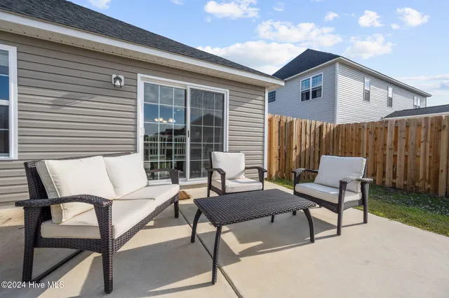 $2,200 | 517 Indigo Johnston Drive, Jacksonville, NC 28546