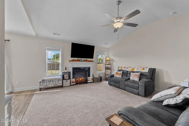 $2,200 | 517 Indigo Johnston Drive, Jacksonville, NC 28546