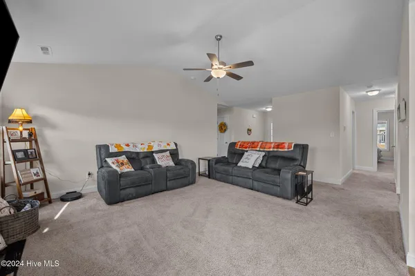 $2,100 | 517 Indigo Johnston Drive, Jacksonville, NC 28546