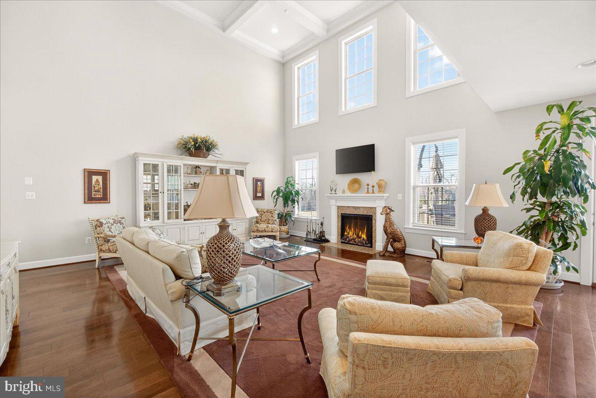 21217 Cracklin Road Laytonsville, MD 20882 - Photo 17 of 71 Abundance of natural light