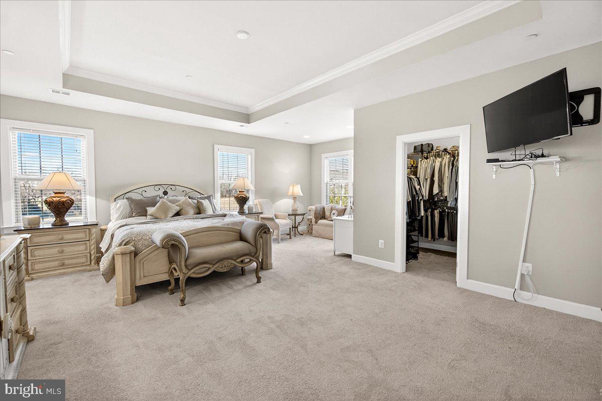 21217 Cracklin Road Laytonsville, MD 20882 - Photo 32 of 71 Two walk in closets in primary