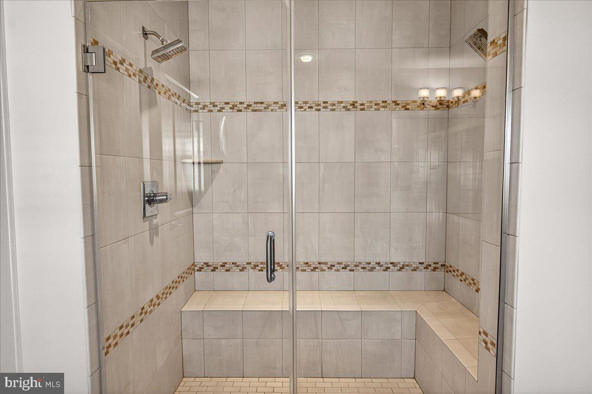 21217 Cracklin Road Laytonsville, MD 20882 - Photo 35 of 71 Dual rainfall shower with custom bench