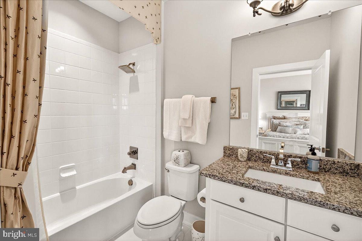 21217 Cracklin Road Laytonsville, MD 20882 - Photo 45 of 71 Attached Ensuite (bedroom 3)