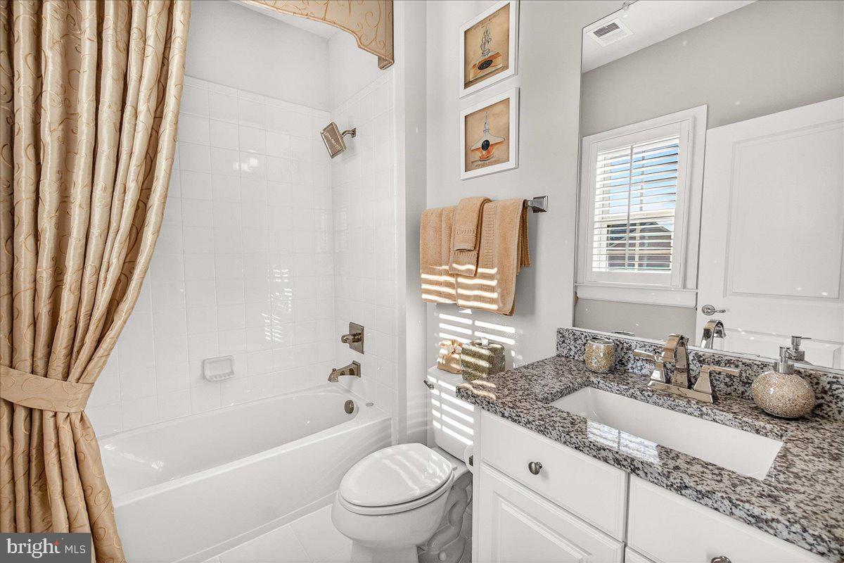 21217 Cracklin Road Laytonsville, MD 20882 - Photo 47 of 71 Attached ensuite (bedroom 4)