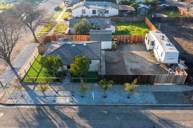 a view of deck and patio