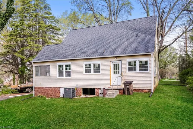 $190,000 | 700 Ontario Street, Winston-Salem, NC 27105