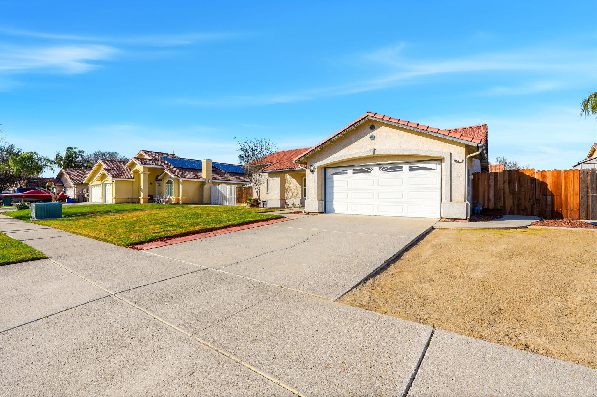 952 Scotland Street Lemoore, CA 93245 - Photo 4 of 53 Front