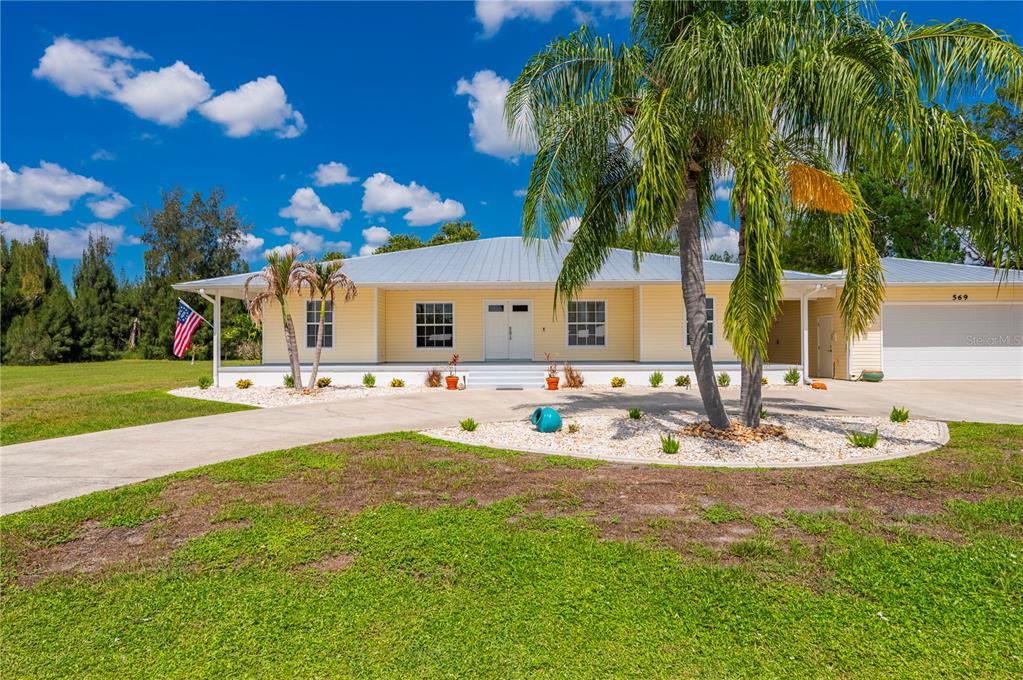 569 Rio Vista Avenue Punta Gorda, FL 33982 - Photo 5 of 100