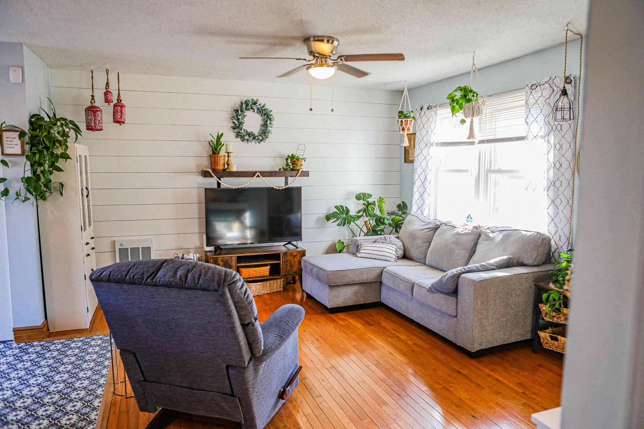 58 Hayrick Road Waynesboro, VA 22980 - Photo 13 of 38 a living room with furniture and a potted plant