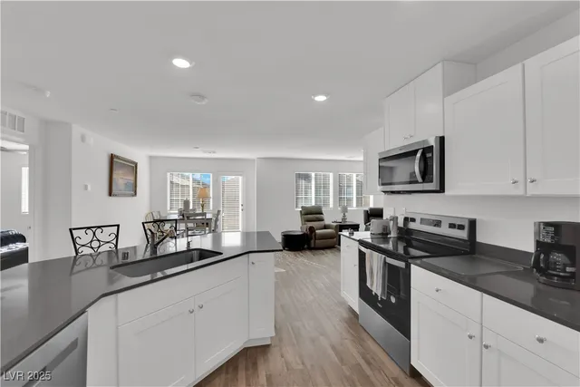 $300,000 | 7950 Pandora Sky Street, Unit 1, North Las Vegas, NV 89084