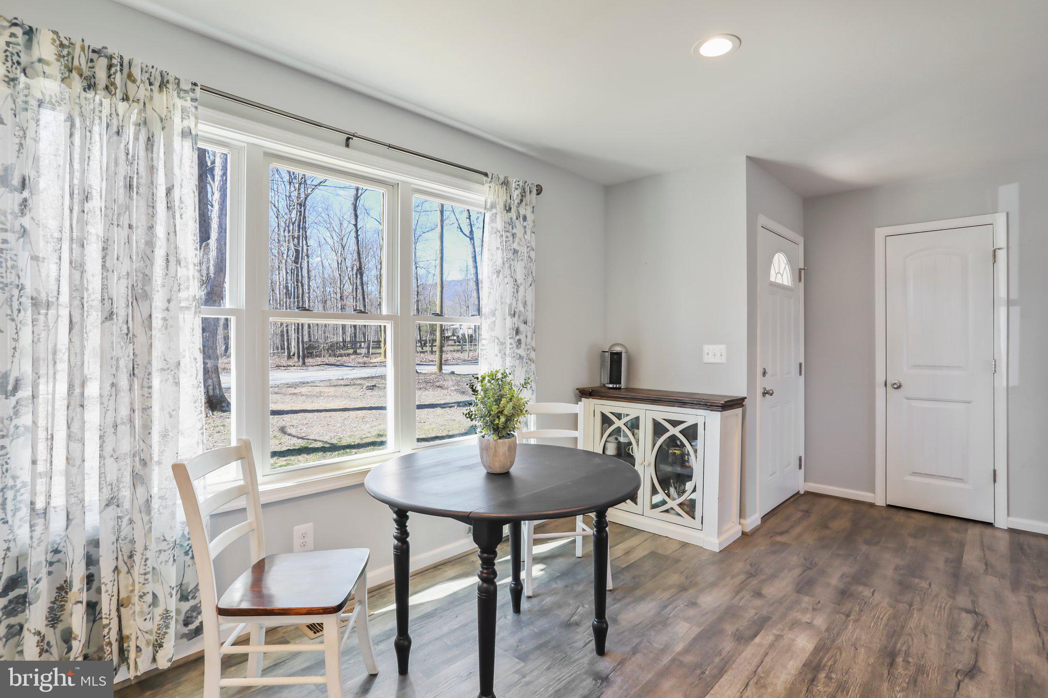 217 Arrowhead Road Front Royal, VA 22630 - Photo 5 of 36 Tons of Natural Light!