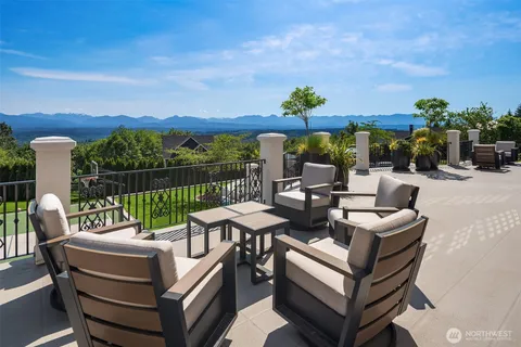 $11,250,000 | 26408 Northeast 70th Street, Redmond, WA 98053