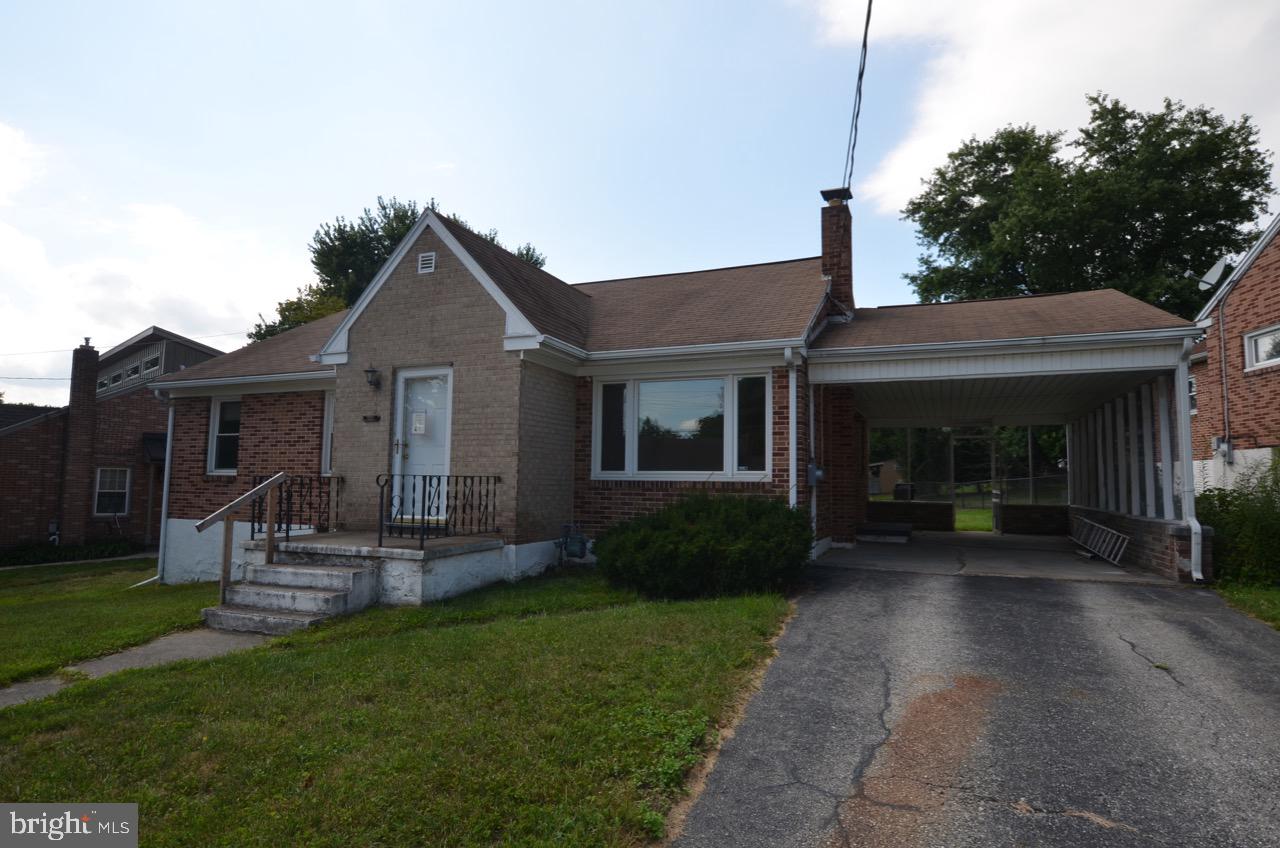 2162 Fineview Road York, PA 17406 - Photo 1 of 30 Gallery Image 1