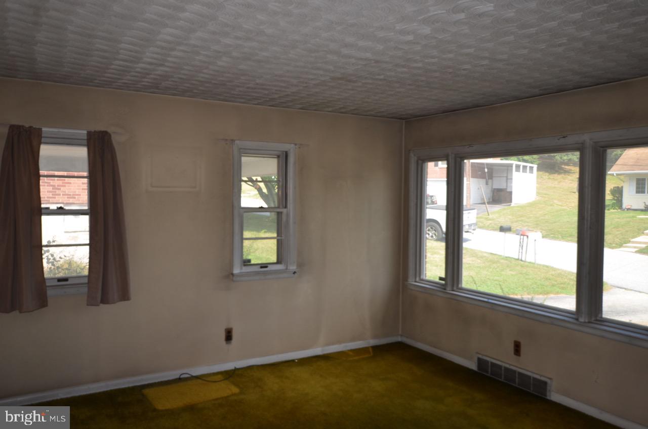 2162 Fineview Road York, PA 17406 - Photo 13 of 30 Gallery Image 13