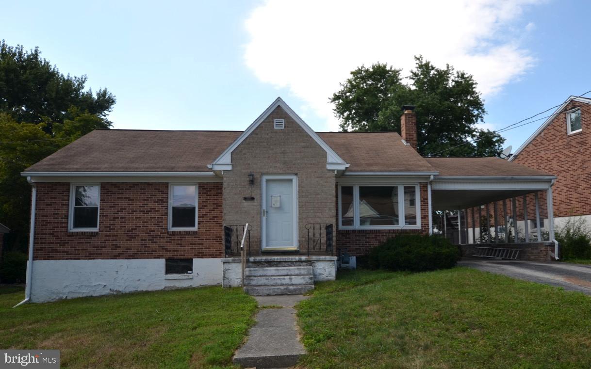 2162 Fineview Road York, PA 17406 - Photo 2 of 30 Gallery Image 2