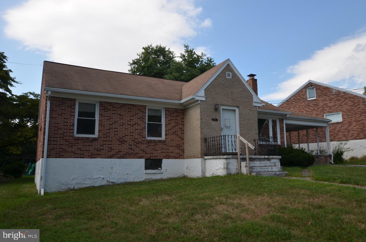 2162 Fineview Road York, PA 17406 - Photo 7 of 30 Gallery Image 7