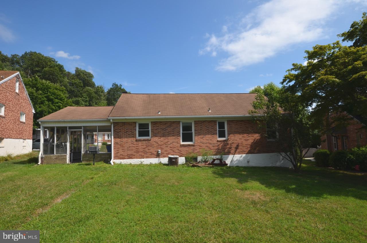2162 Fineview Road York, PA 17406 - Photo 8 of 30 Gallery Image 8