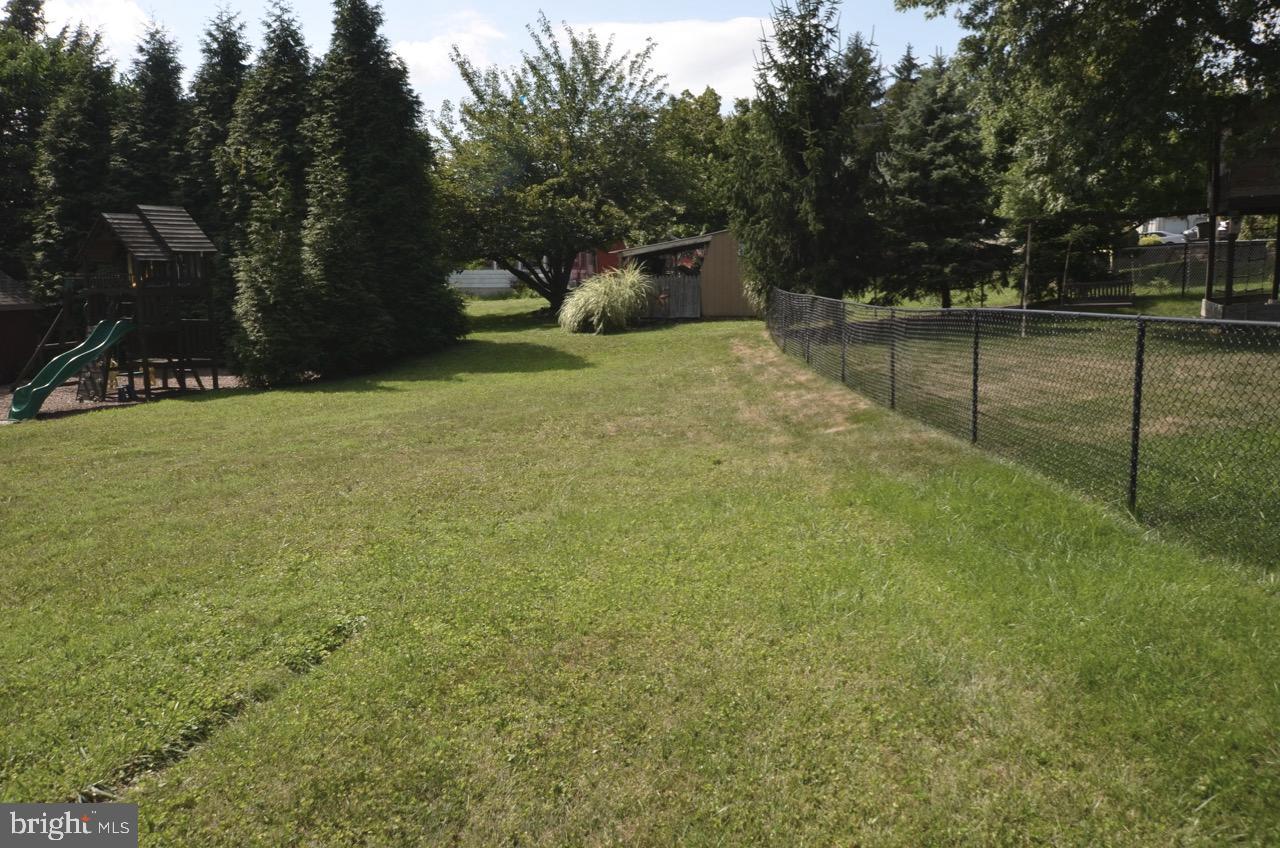 2162 Fineview Road York, PA 17406 - Photo 10 of 30 Gallery Image 10