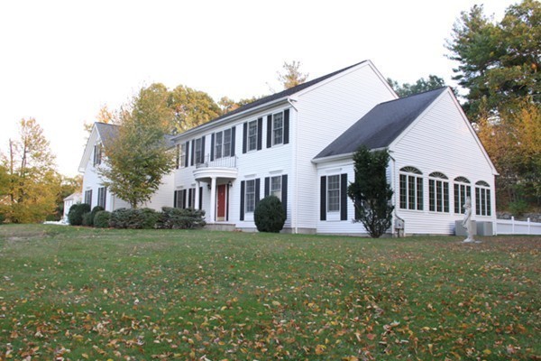 29 Greenwood Road Hopkinton, MA 01748 - Photo 1 of 26 Gallery Image 1