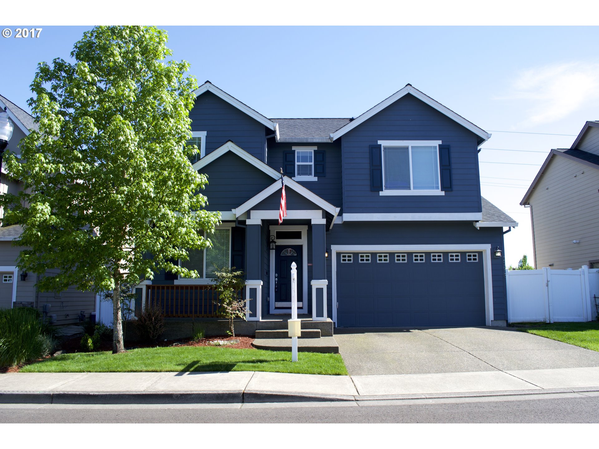 2773 North Fremont Street Cornelius, OR 97113 - Photo 2 of 24 a front view of a house with garage