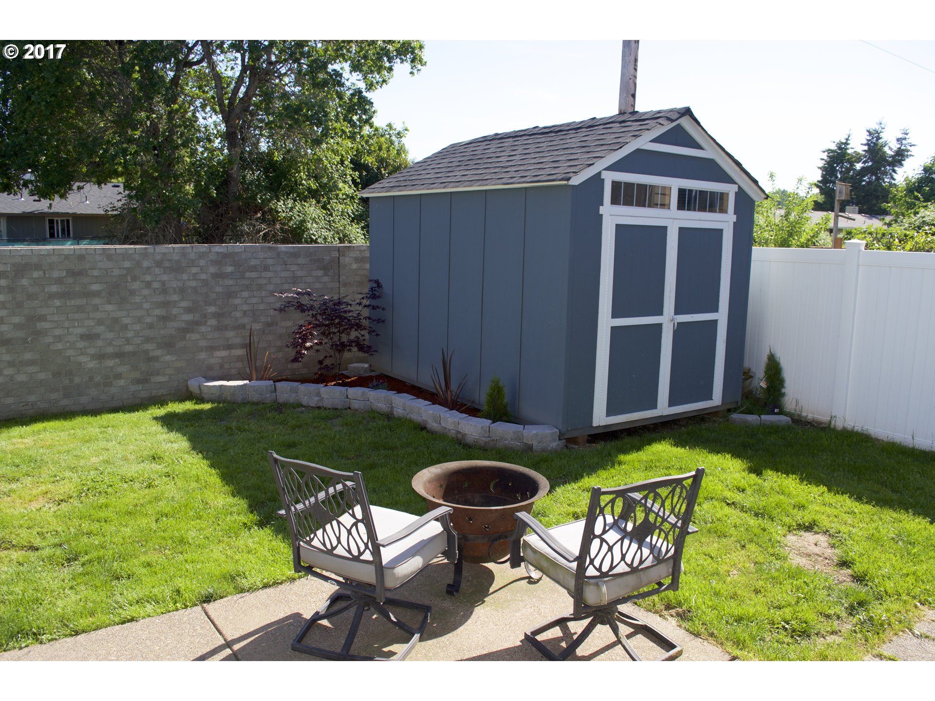 2773 North Fremont Street Cornelius, OR 97113 - Photo 21 of 24 a front view of a house with garden