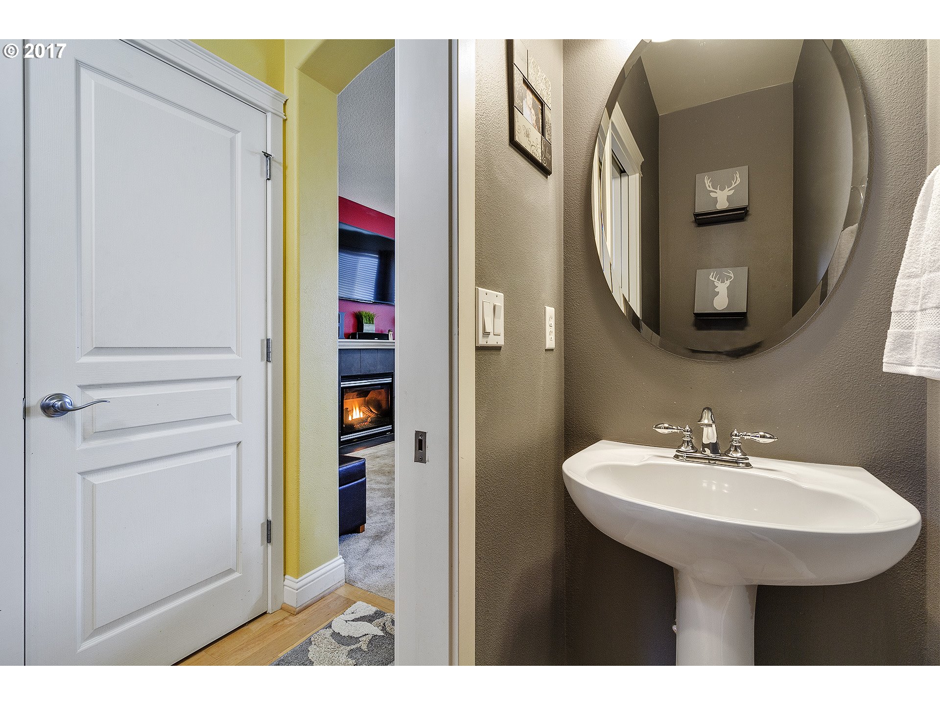 2773 North Fremont Street Cornelius, OR 97113 - Photo 10 of 24 a bathroom with a sink and a mirror