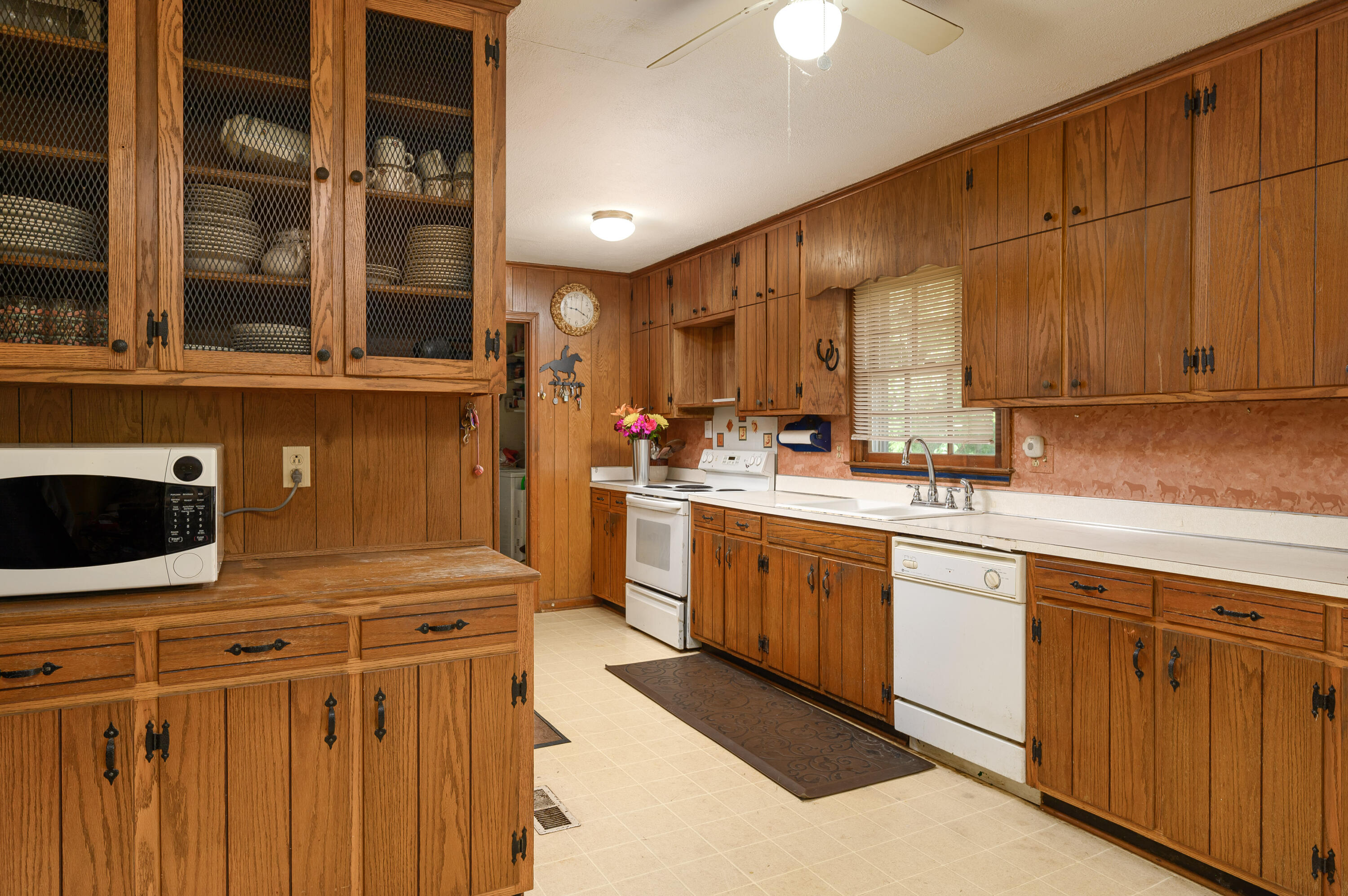 6421 Ooltewah Georgetown Road Ooltewah, TN 37363 - Photo 14 of 16 Kitchen
