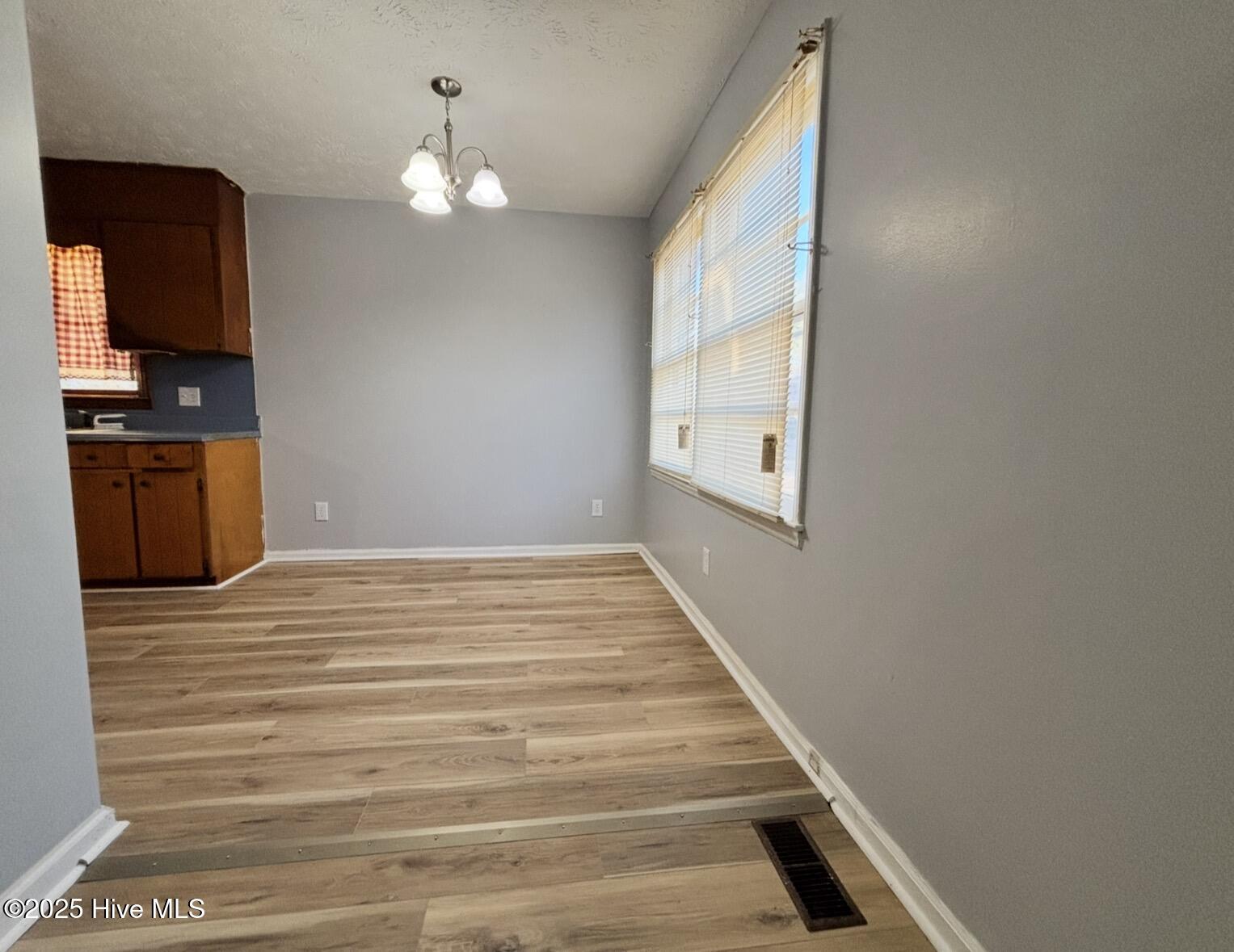 609 Poplar Street Rockingham, NC 28379 - Photo 5 of 16 dinning area