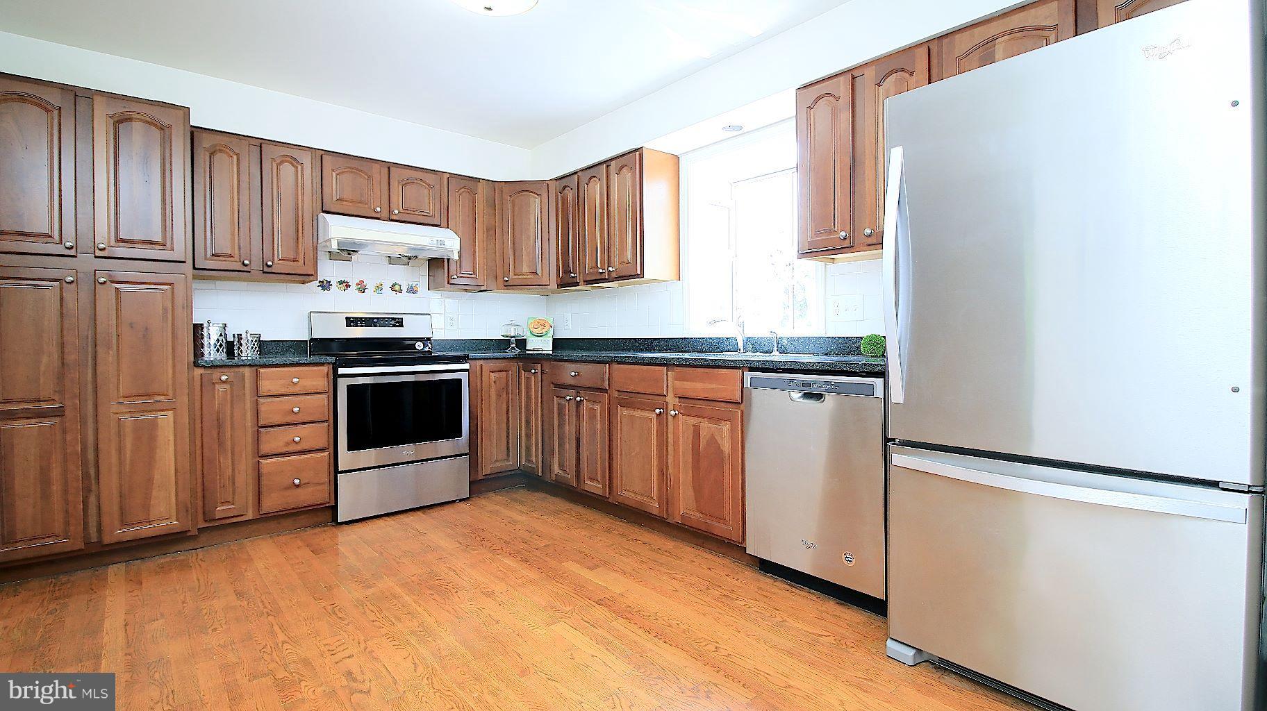 6740 Churchill Road McLean, VA 22101 - Photo 15 of 24 Kitchen