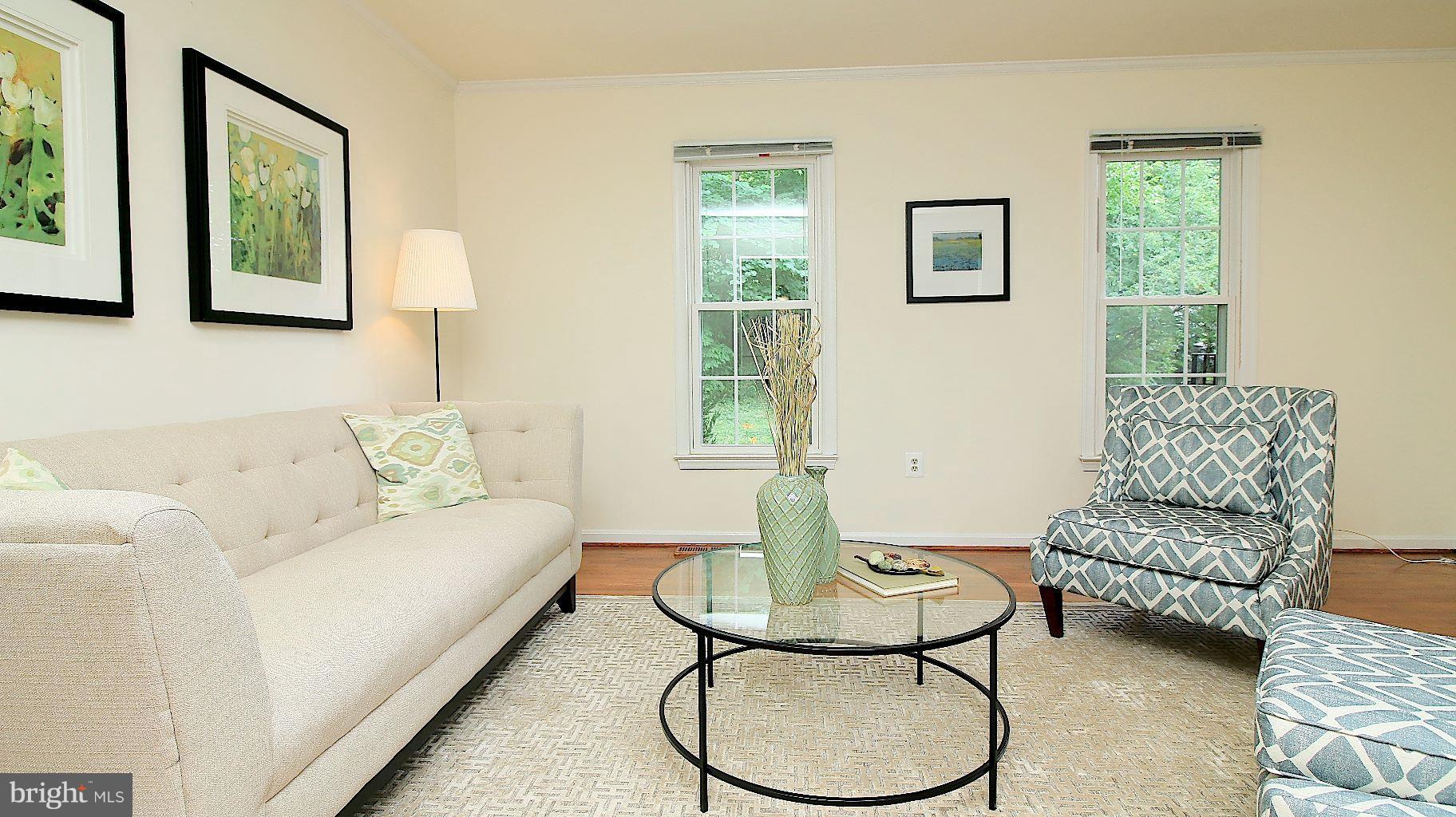 6740 Churchill Road McLean, VA 22101 - Photo 17 of 24 Living Room