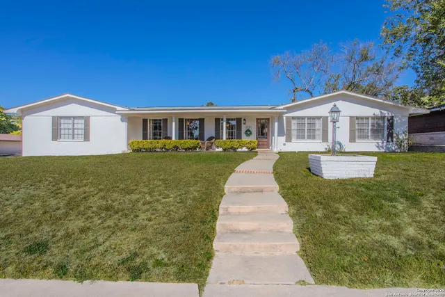 $445,000 | 2731 Hopeton Drive, San Antonio, TX 78230