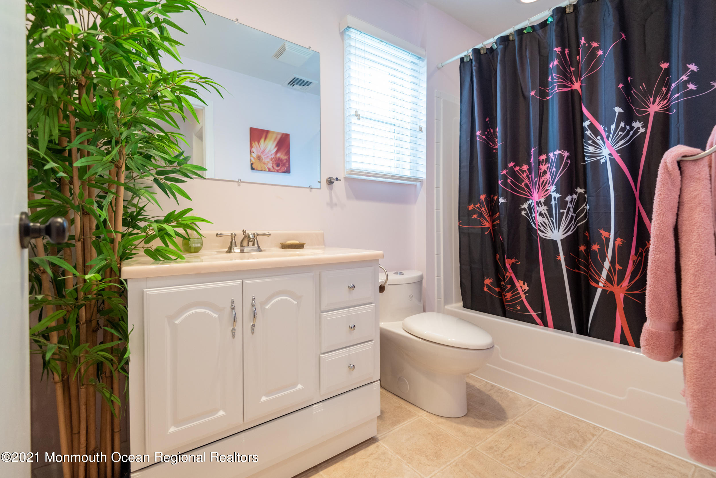 608 Homestead Road Brielle, NJ 08730 - Photo 17 of 26 Bath 2