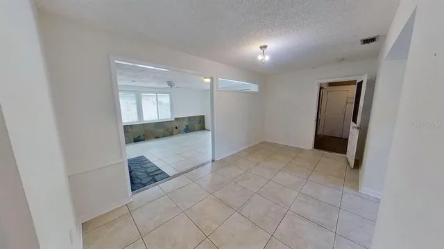 $3,000 | 6374 Hampton Drive North, St. Petersburg, FL 33710