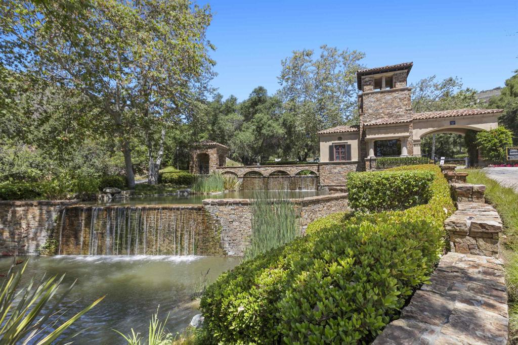 8473-75 Via Rancho Cielo Rancho Santa Fe, CA 92067 - Photo 20 of 31