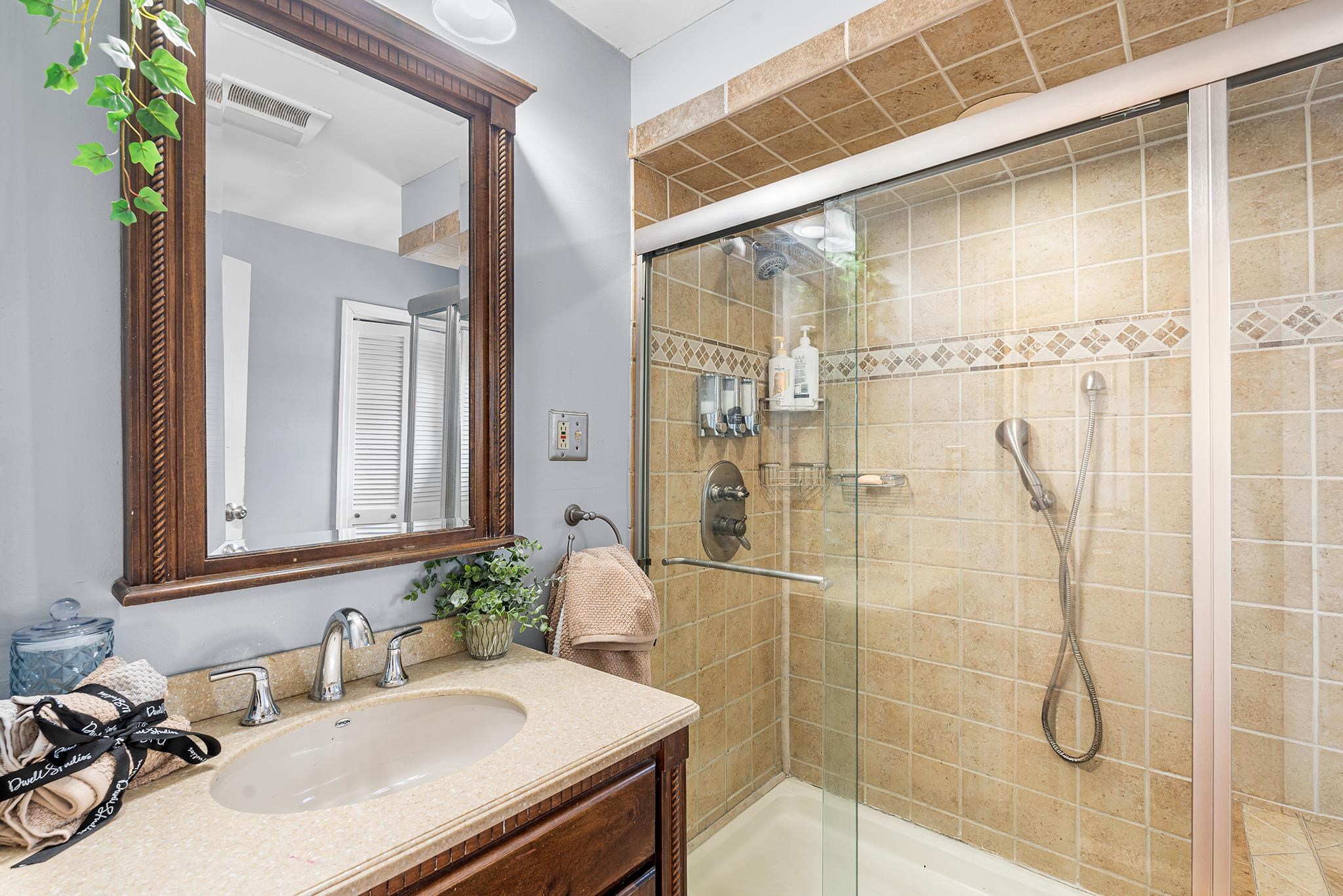656 Devon Street Kearny, NJ 07032 - Photo 13 of 29