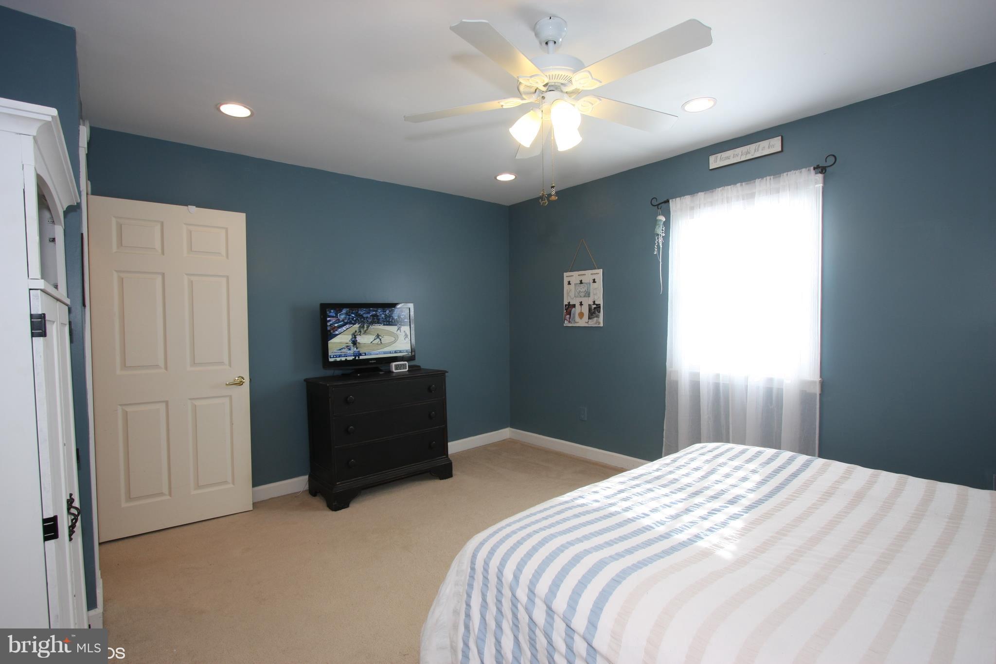 781 Powhatan Beach Road Pasadena, MD 21122 - Photo 16 of 21 Bedroom (Master)