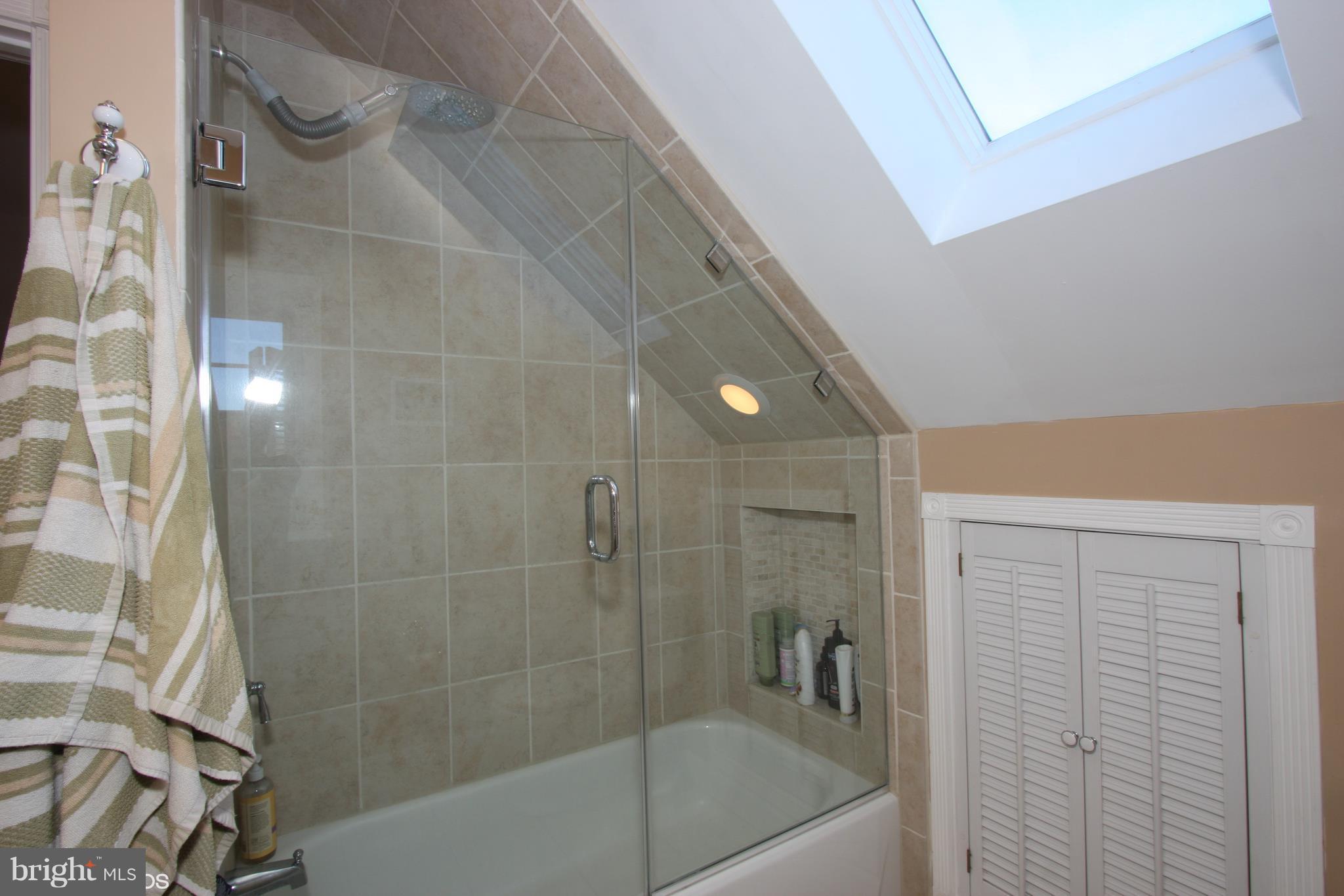 781 Powhatan Beach Road Pasadena, MD 21122 - Photo 19 of 21 Bath