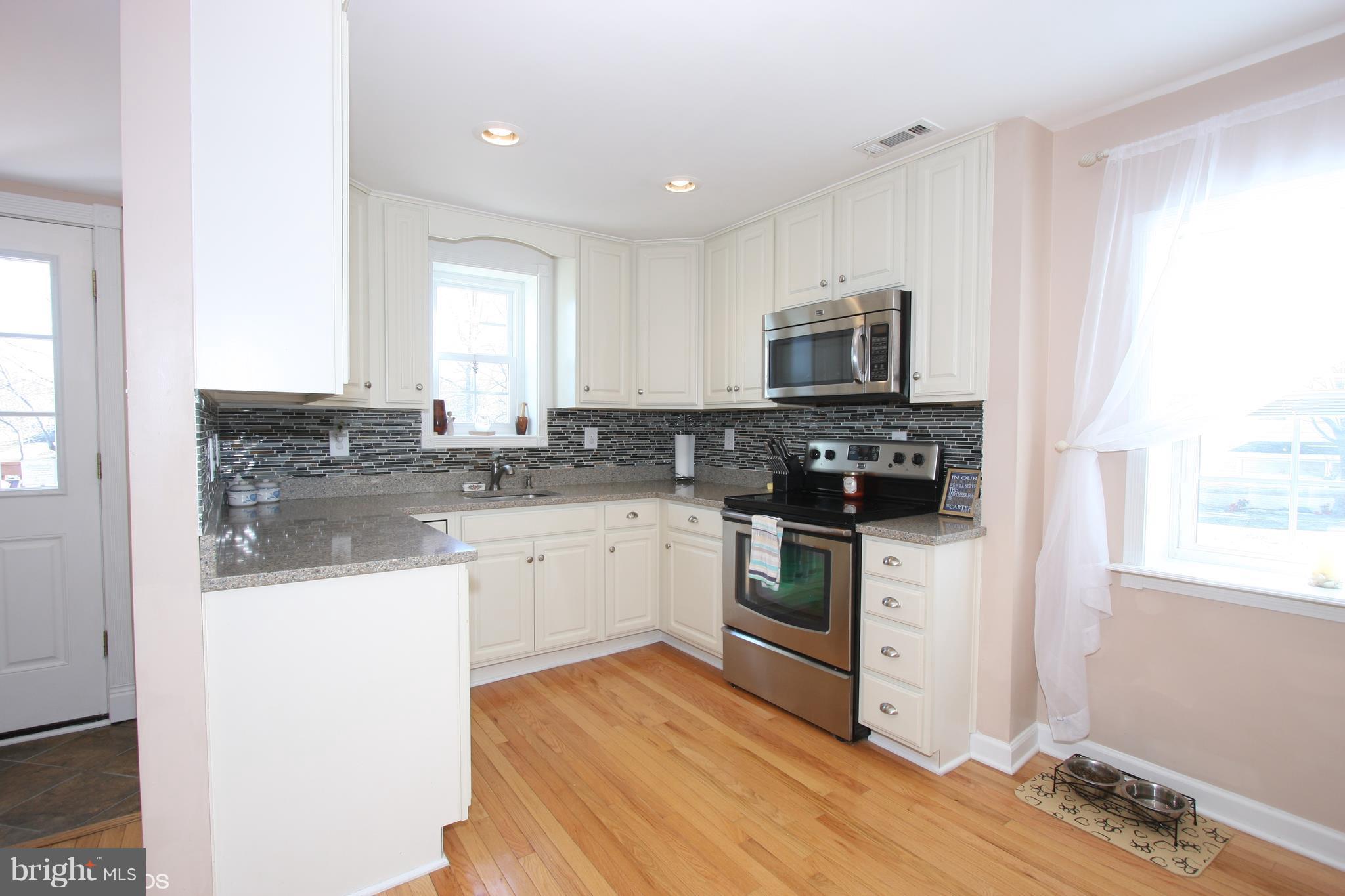 781 Powhatan Beach Road Pasadena, MD 21122 - Photo 9 of 21 Kitchen