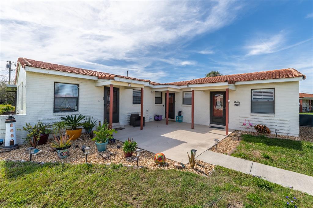 8 Oriole Circle Ormond Beach, FL 32176 - Photo 1 of 1