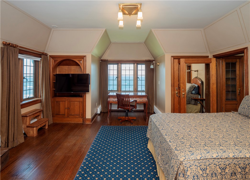 57 Ledge Road, Unit 2 Newport, RI 02840 - Photo 14 of 50 Primary view to steps to deck and office nook