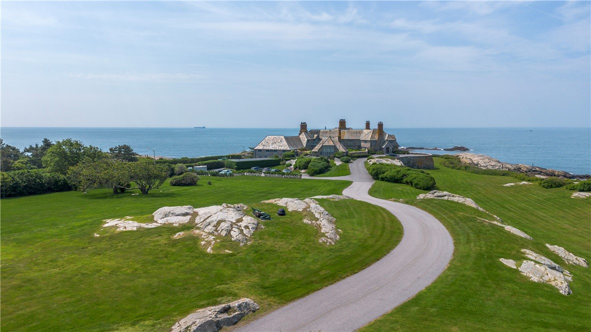 57 Ledge Road, Unit 2 Newport, RI 02840 - Photo 3 of 50 Driveway Approach to The Waves