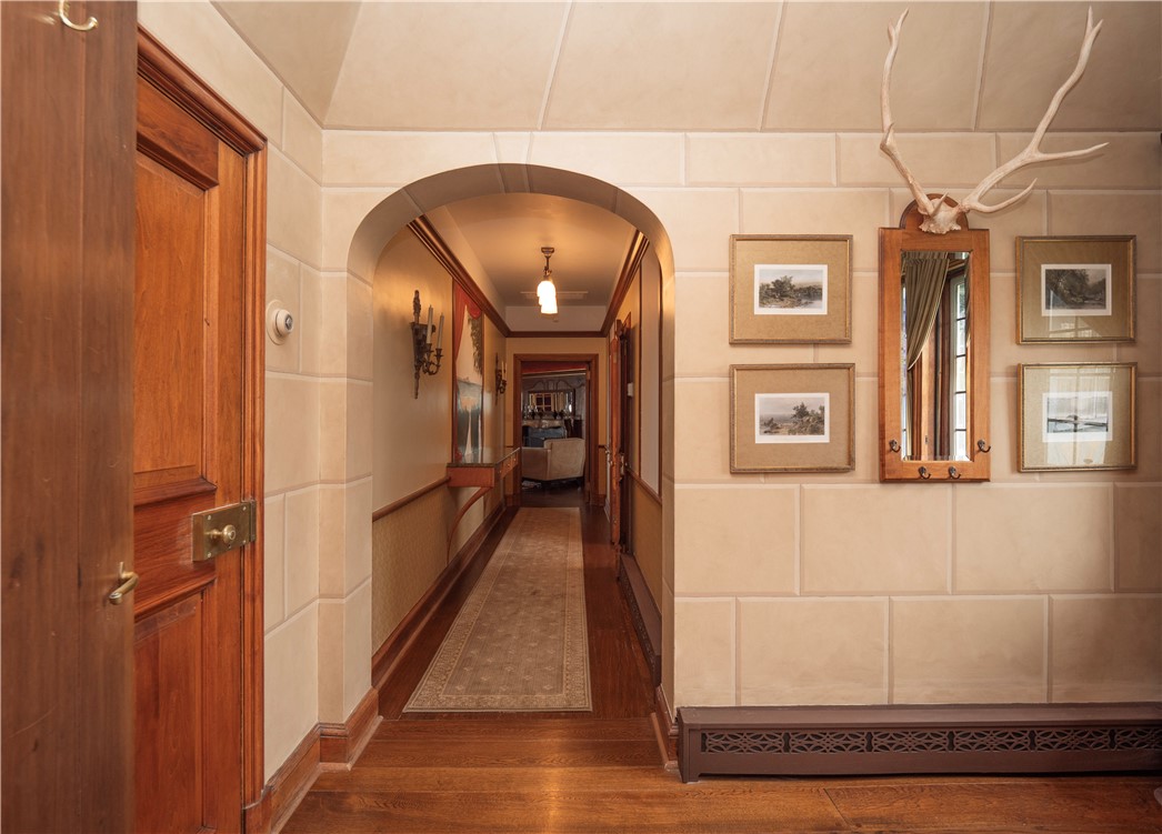 57 Ledge Road, Unit 2 Newport, RI 02840 - Photo 42 of 50 Center Hallway & Foyer
