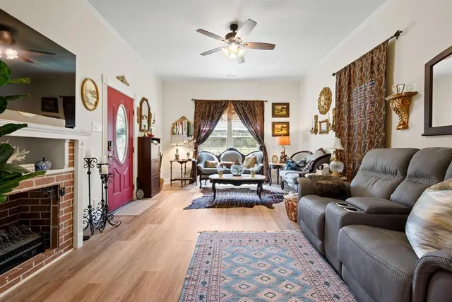 $1,650 | 809 Southwest 5th Avenue, Mineral Wells, TX 76067