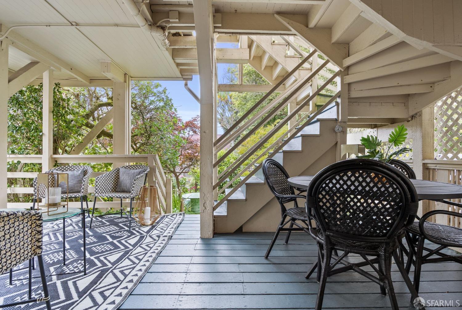 333 Cherry Street, Unit B San Francisco, CA 94118 - Photo 25 of 34 a view of a chairs and table in the patio