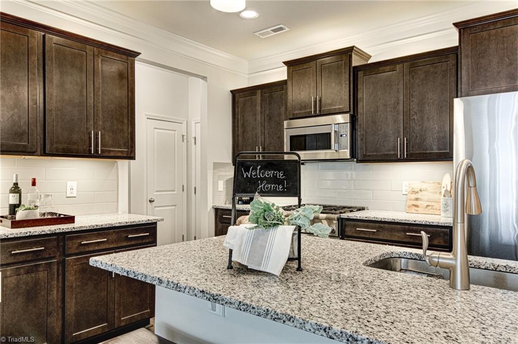 36 Finley Ridge Way Greensboro, NC 27455 - Photo 4 of 33 Gallery Image 4