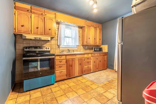 $145,000 | 915 South Union Avenue, Fergus Falls, MN 56537